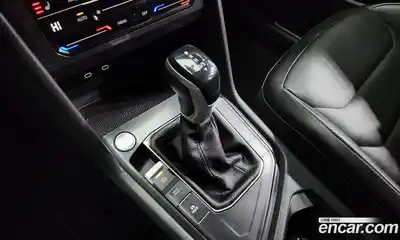 Volkswagen Tiguan 2022 2.0 Автомат в Москве № 168641, миниатюра 9