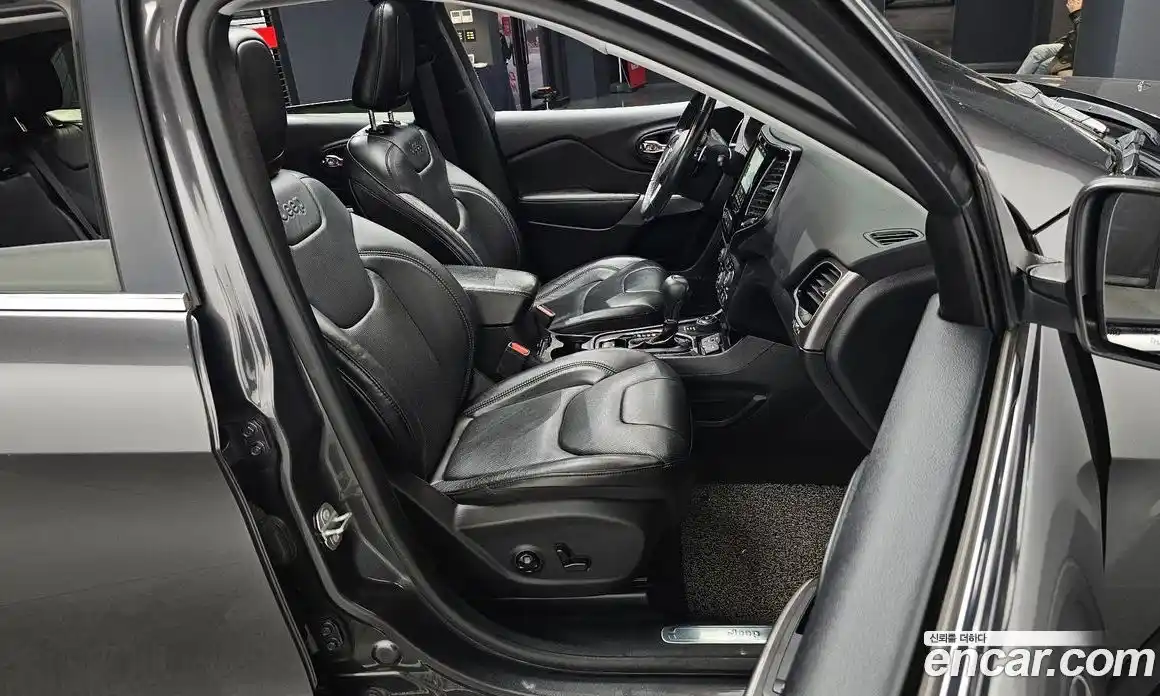 Jeep Cherokee 2020 2.4 Автомат в Москве № 169837, фото 4