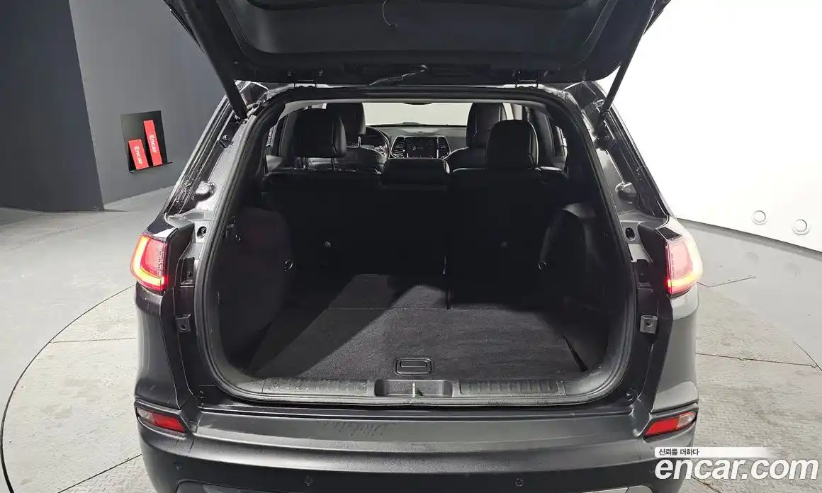 Jeep Cherokee 2020 2.4 Автомат в Москве № 169837, фото 7