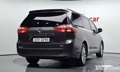 Toyota Sienna 2017 3.5 Автомат в Москве № 170228, миниатюра 4