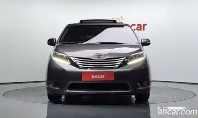 Toyota Sienna 2017 3.5 Автомат в Москве № 170228, миниатюра 5