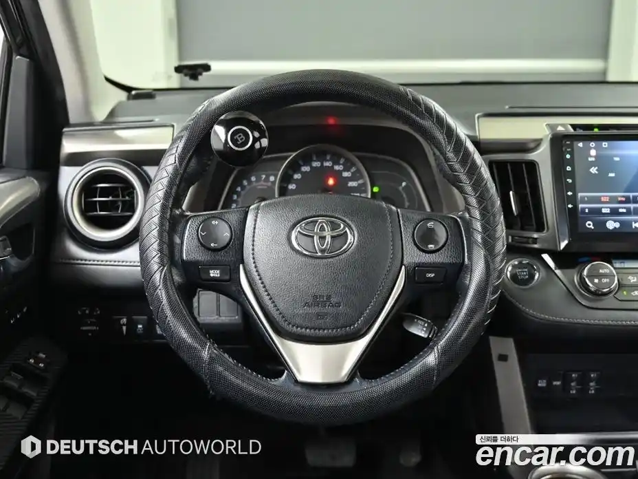 Toyota RAV4 2015 2.5 Автомат в Москве № 170325, фото 13