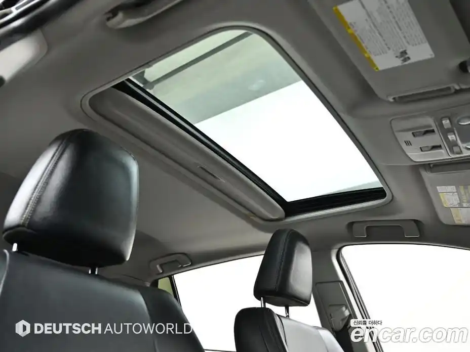 Toyota RAV4 2015 2.5 Автомат в Москве № 170325, фото 18