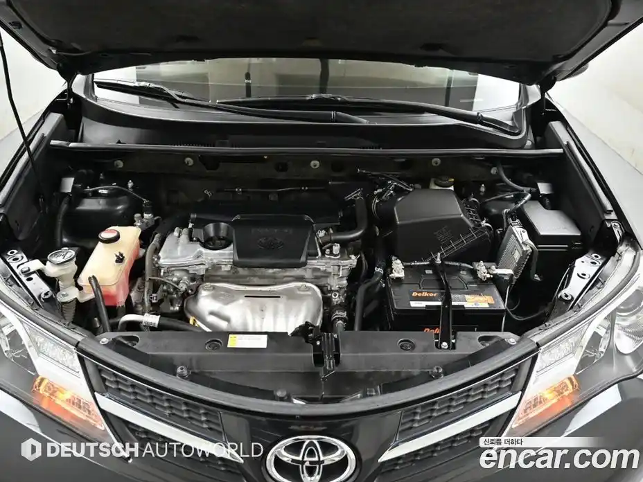 Toyota RAV4 2015 2.5 Автомат в Москве № 170325, фото 6