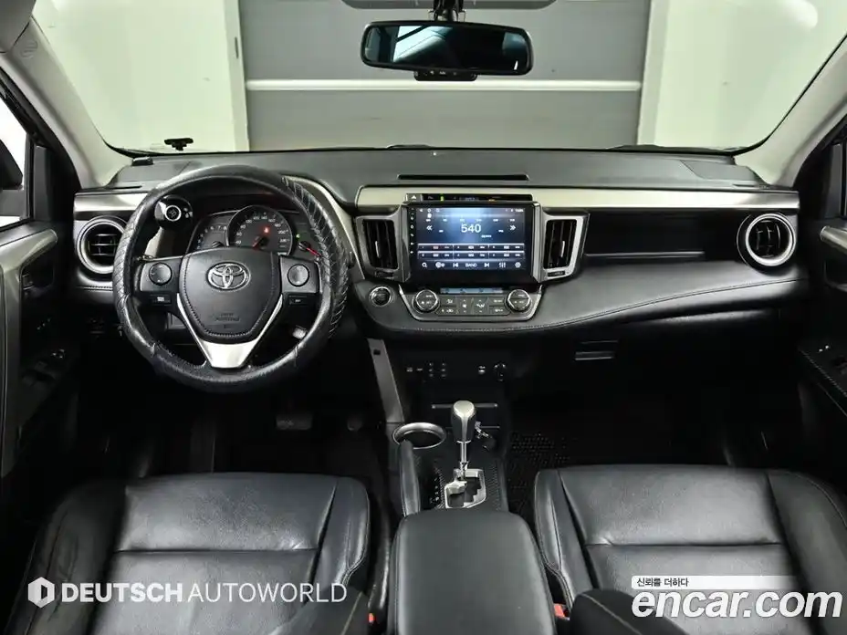 Toyota RAV4 2015 2.5 Автомат в Москве № 170325, фото 7