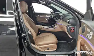 Mercedes-Benz E-Class 2022 2.0 Автомат в Москве № 173019, миниатюра 11