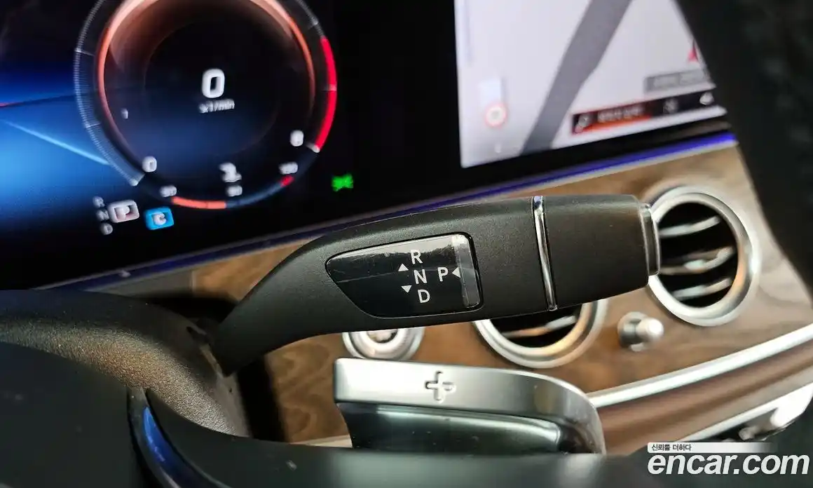 Mercedes-Benz E-Class 2022 2.0 Автомат в Москве № 173019, фото 16