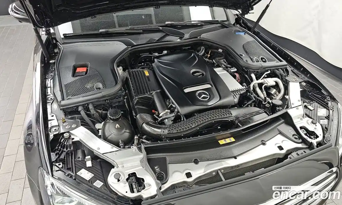 Mercedes-Benz E-Class 2022 2.0 Автомат в Москве № 173019, фото 17