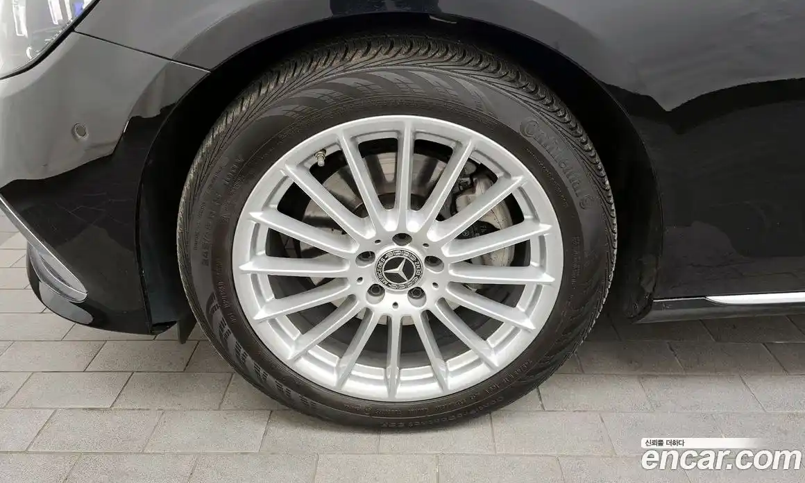 Mercedes-Benz E-Class 2022 2.0 Автомат в Москве № 173019, фото 3