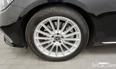 Mercedes-Benz E-Class 2022 2.0 Автомат в Москве № 173019, миниатюра 3