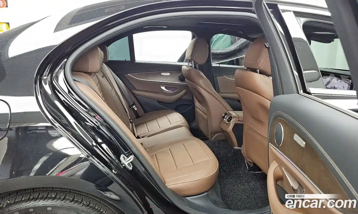 Mercedes-Benz E-Class 2022 2.0 Автомат в Москве № 173019, фото 9