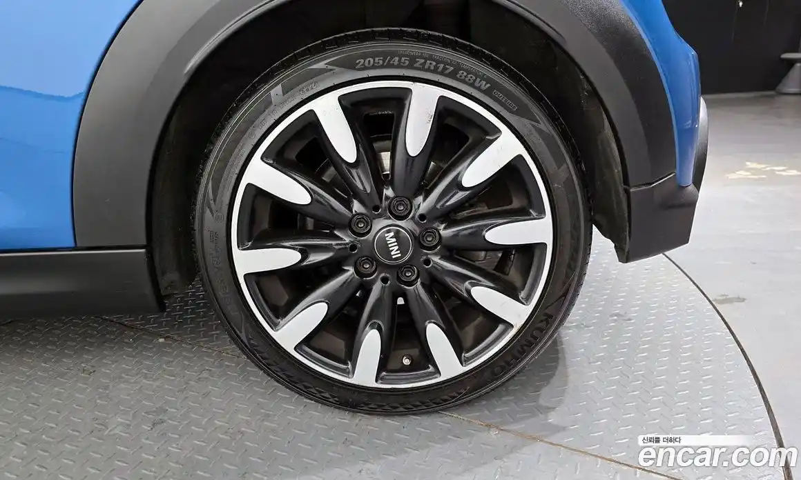 Mini Cooper 2023 2.0 Автомат в Москве № 179416, фото 3