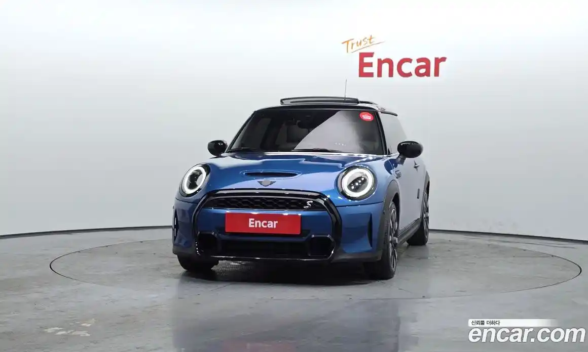 Mini Cooper 2023 2.0 Автомат в Москве № 179416, фото 5