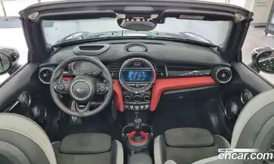 Mini Cooper Convertible 2021 2.0 Автомат в Москве № 181866, миниатюра 9