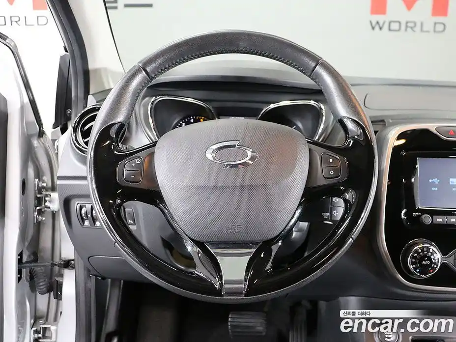 Renault QM3 2014 1.5 Автомат в Москве № 186267, фото 16