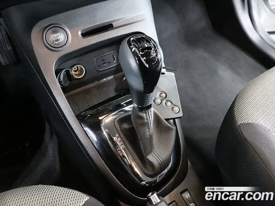 Renault QM3 2014 1.5 Автомат в Москве № 186267, фото 8