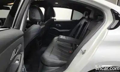 BMW 3-Series 2025 2.0 Автомат в Москве № 186852, миниатюра 11