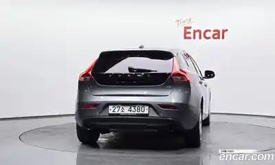 Volvo V40 2018 2.0 Автомат в Москве № 190684, миниатюра 12