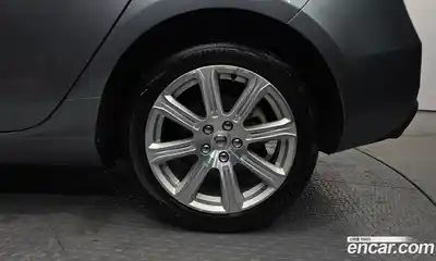 Volvo V40 2018 2.0 Автомат в Москве № 190684, миниатюра 7