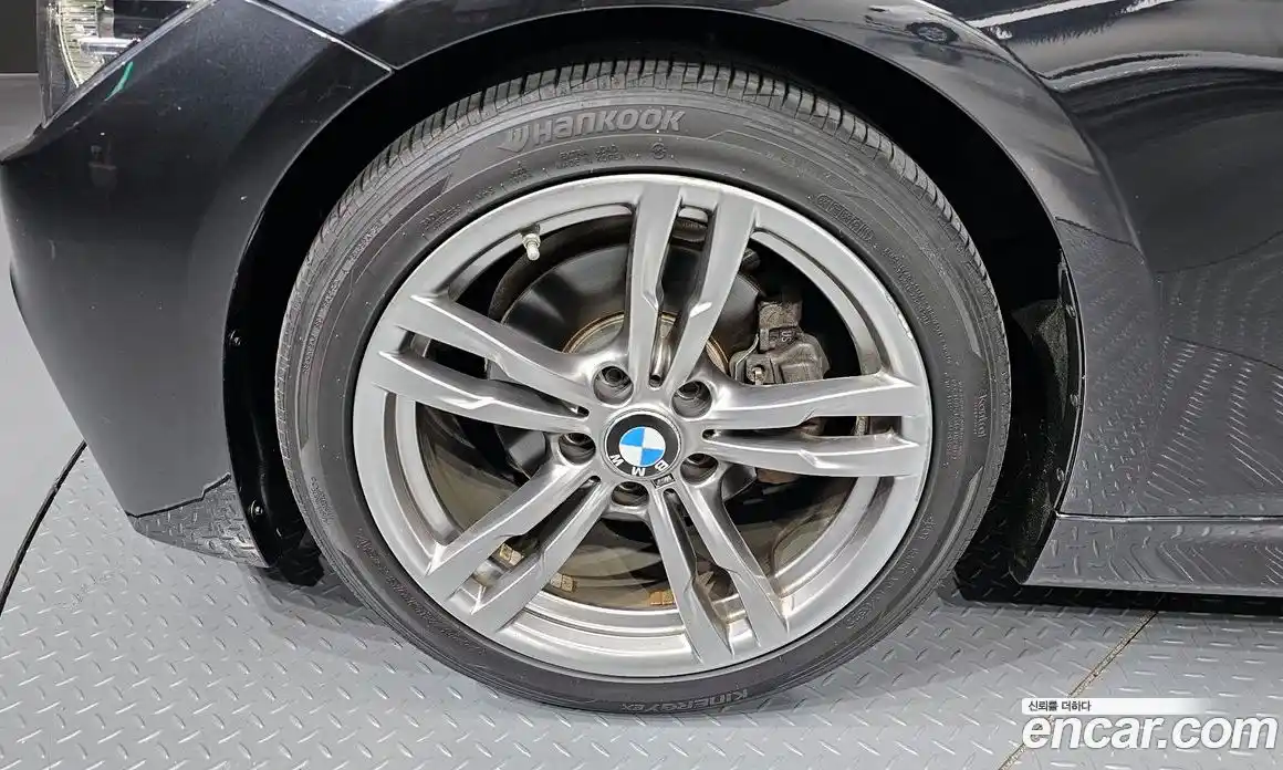 BMW 3-Series 2018 2.0 Автомат в Москве № 191460, фото 12