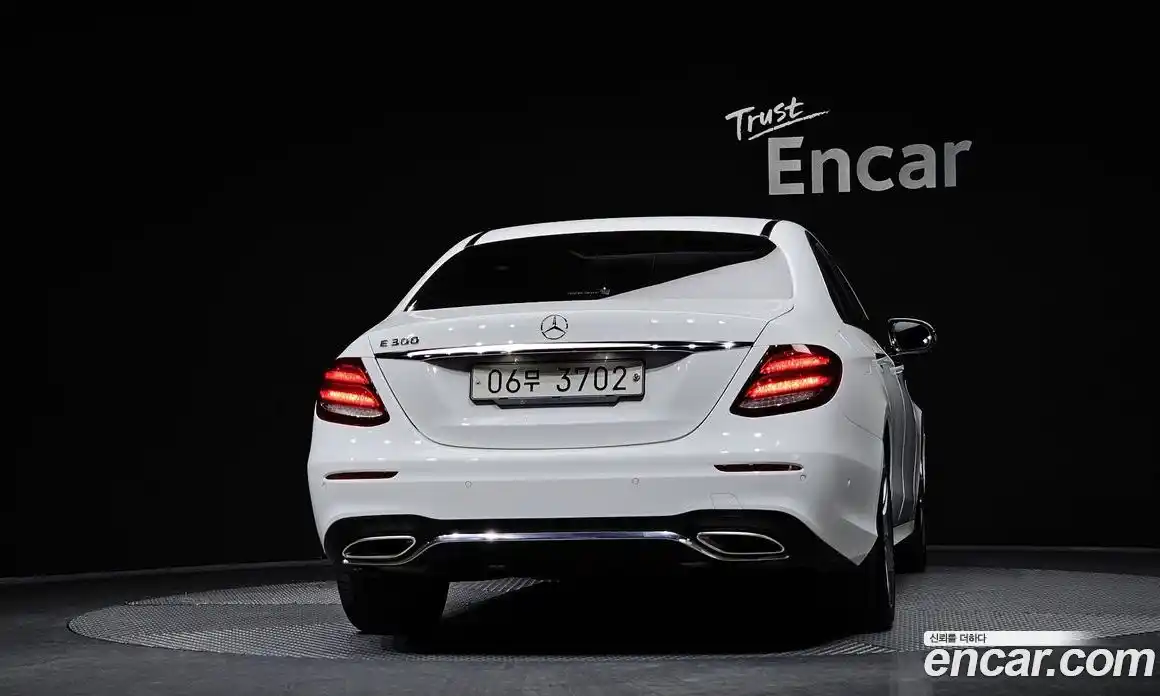 Mercedes-Benz E-Class 2019 2.0 Автомат в Москве № 194131, фото 16