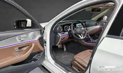 Mercedes-Benz E-Class 2019 2.0 Автомат в Москве № 194131, миниатюра 10
