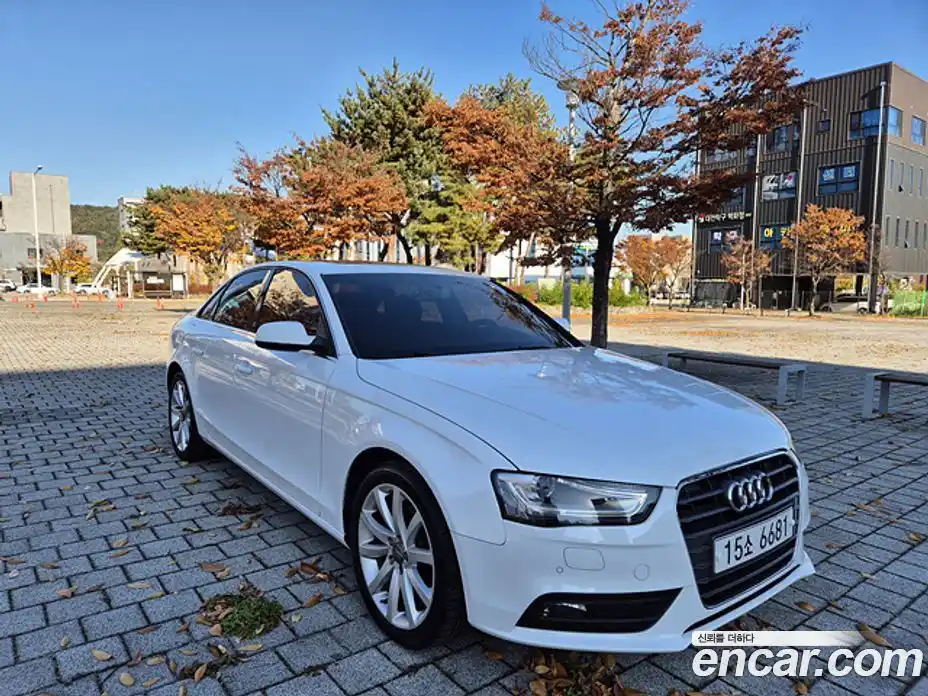 Audi A4 2015 2.0 Вариатор в Москве № 196861, фото 2