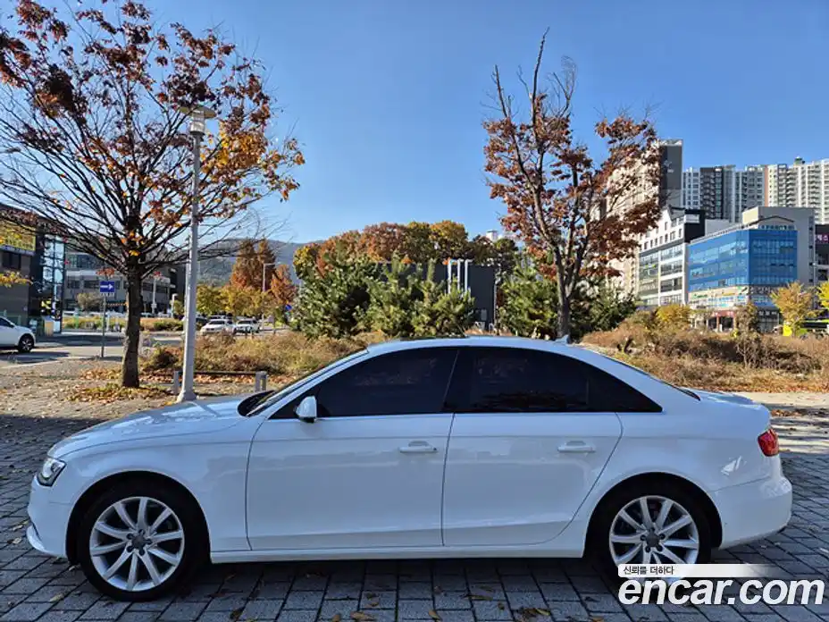 Audi A4 2015 2.0 Вариатор в Москве № 196861, фото 4
