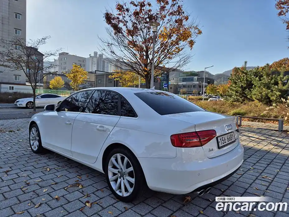 Audi A4 2015 2.0 Вариатор в Москве № 196861, фото 5