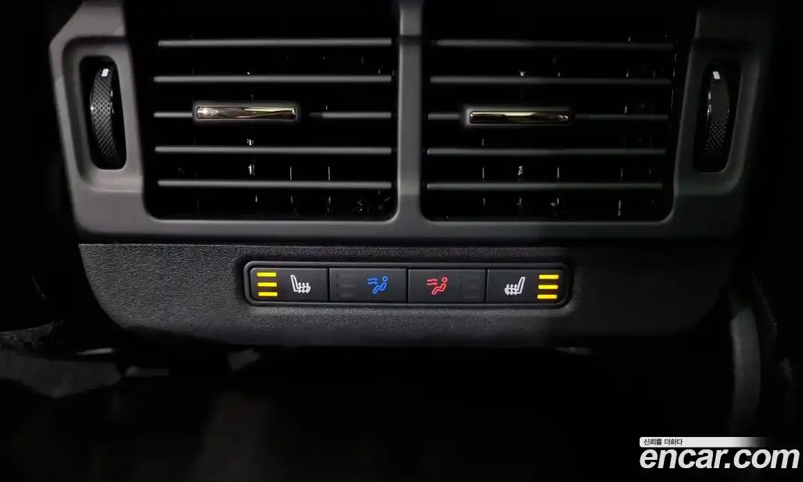 Land Rover Range-Rover Evoque 2025 2.0 Автомат в Москве № 198052, фото 13