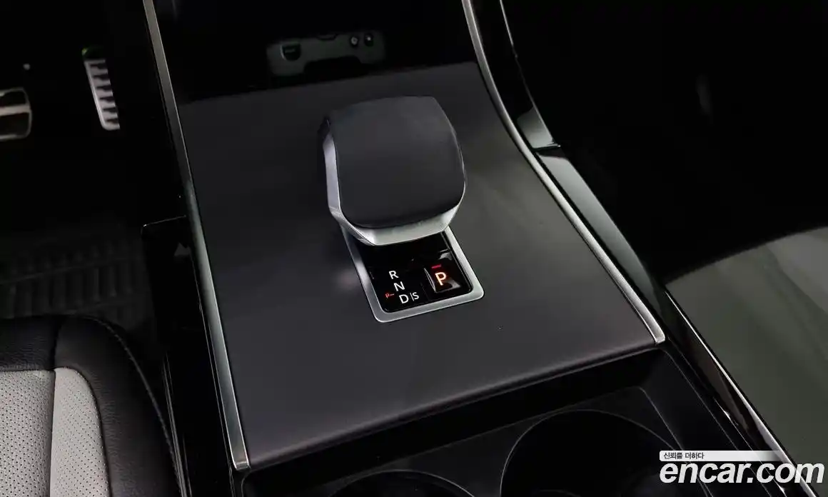 Land Rover Range-Rover Evoque 2025 2.0 Автомат в Москве № 198052, фото 7