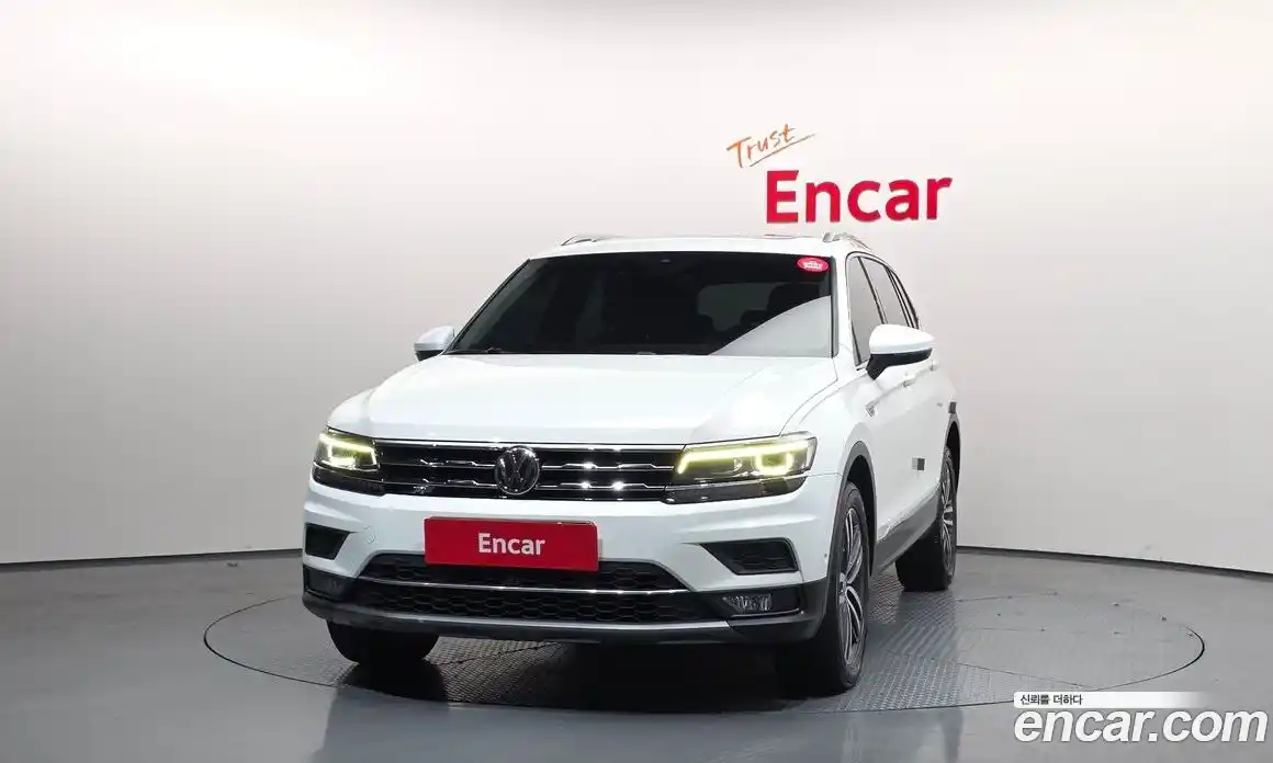 Volkswagen Tiguan 2018 2.0 Автомат в Москве № 199163, фото 13