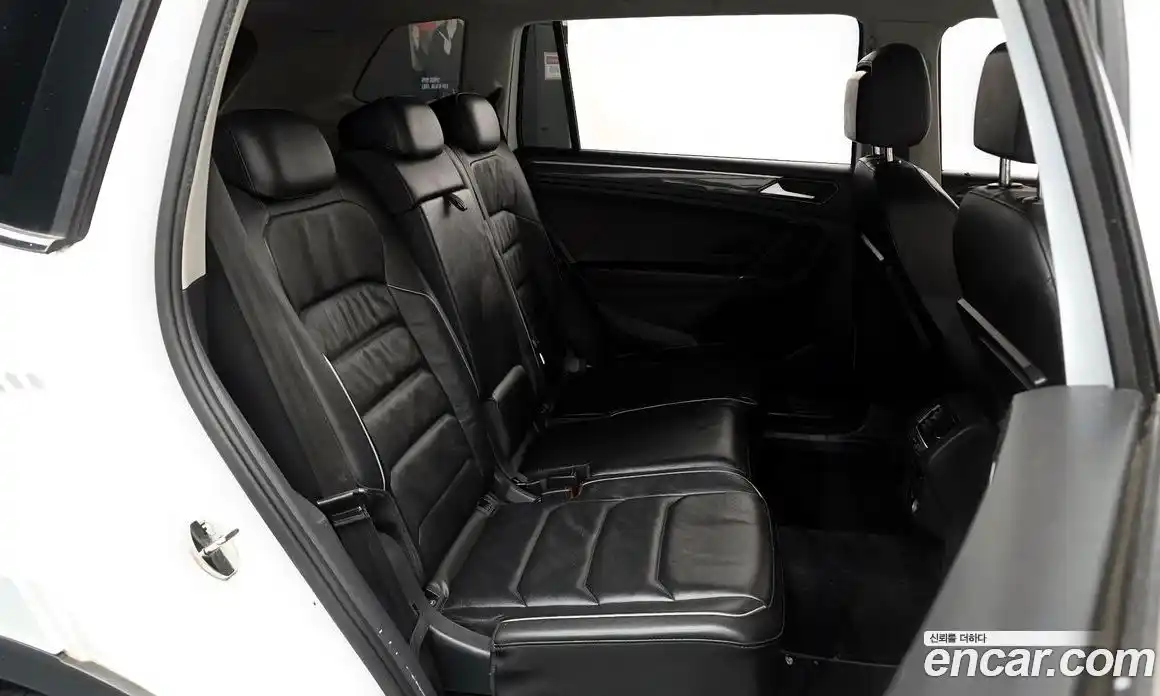 Volkswagen Tiguan 2018 2.0 Автомат в Москве № 199163, фото 7