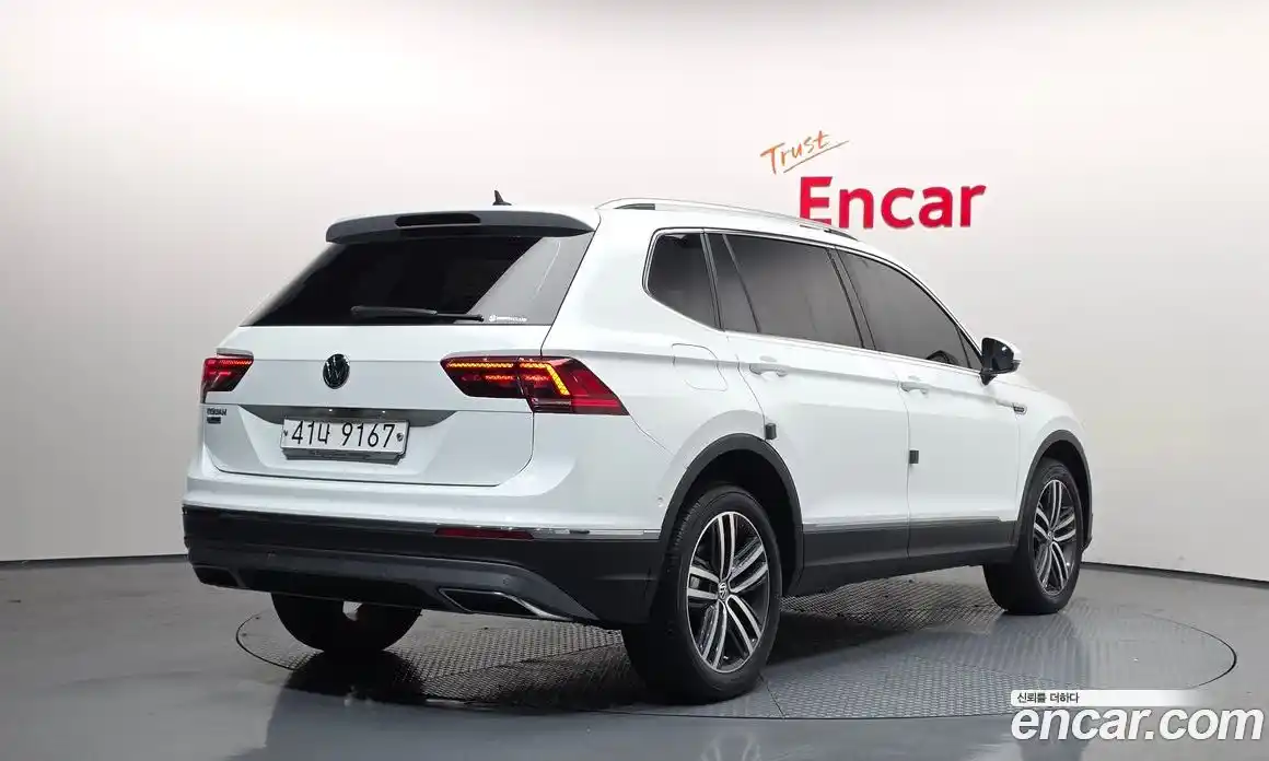 Volkswagen Tiguan 2018 2.0 Автомат в Москве № 199163, фото 8