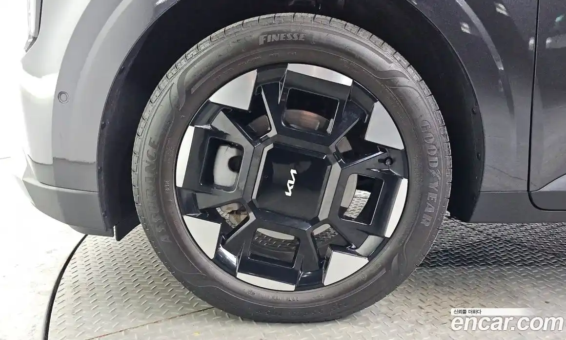 Kia Canival 2024 1.6 Автомат в Москве № 20588, фото 13