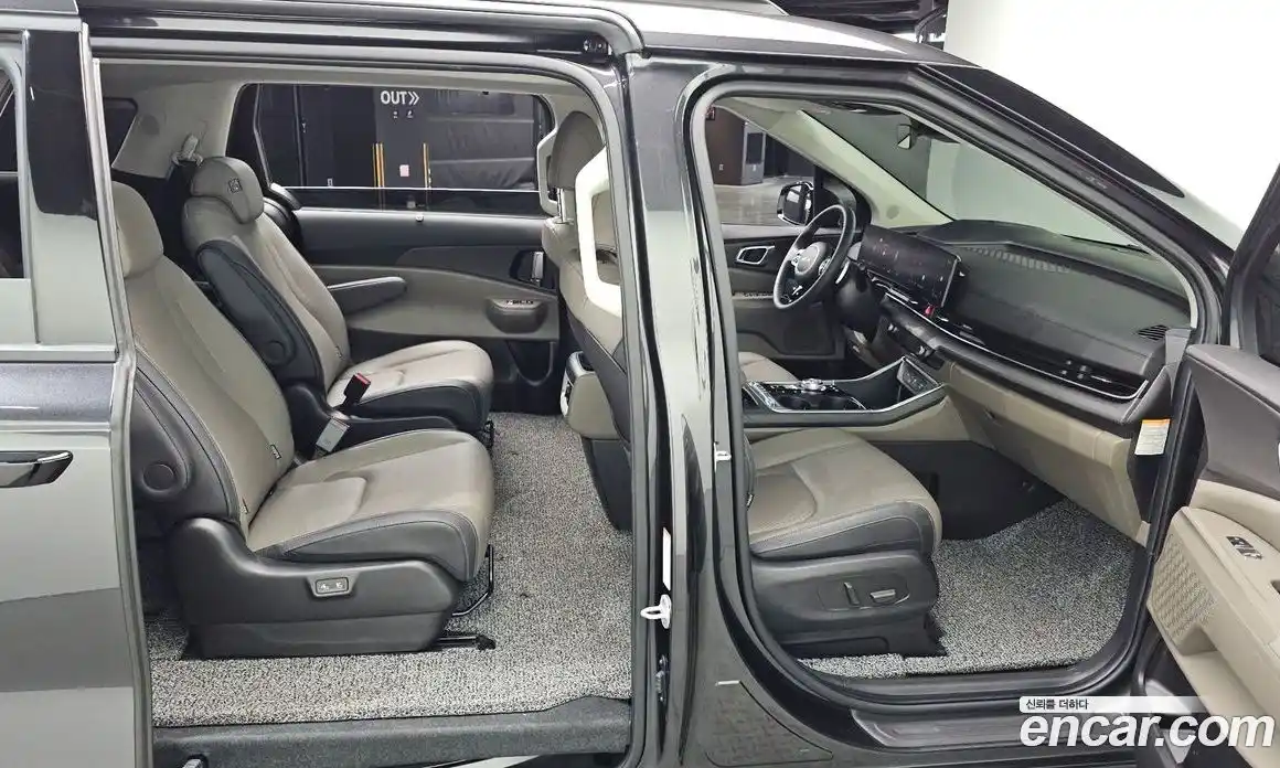 Kia Canival 2024 1.6 Автомат в Москве № 20588, фото 17