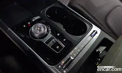 Kia Canival 2024 1.6 Автомат в Москве № 20588, миниатюра 4