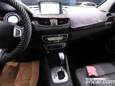 Renault SM3 2015 1.6 Автомат в Москве № 209918, миниатюра 8