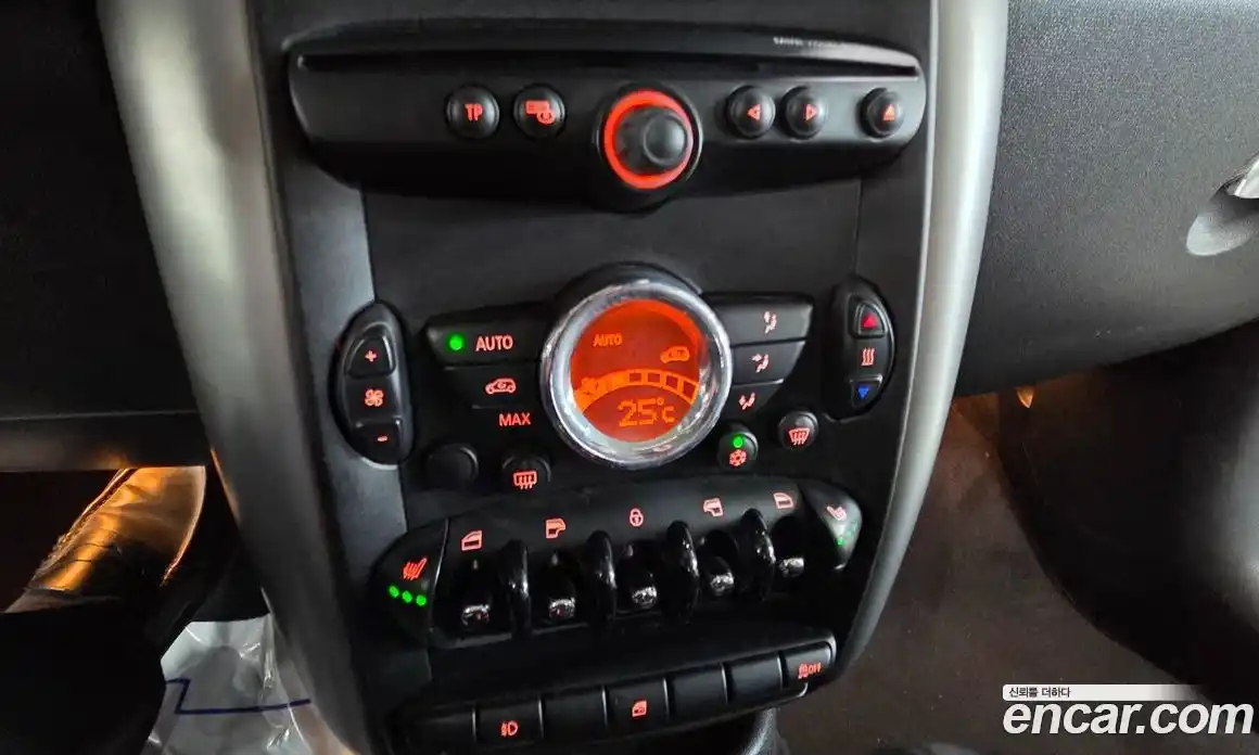 Mini Countryman 2012 1.6 Автомат в Москве № 210956, фото 16