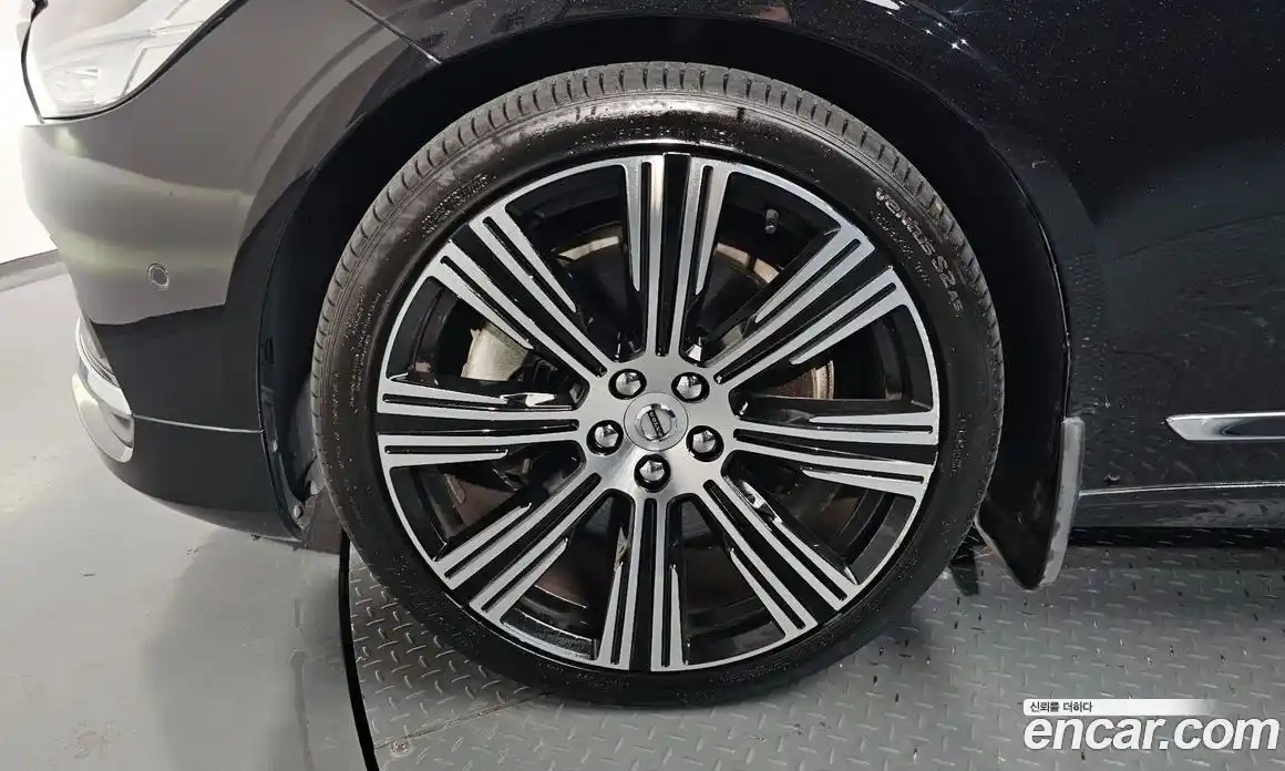 Volvo S90 2023 2.0 Автомат в Москве № 212846, фото 17