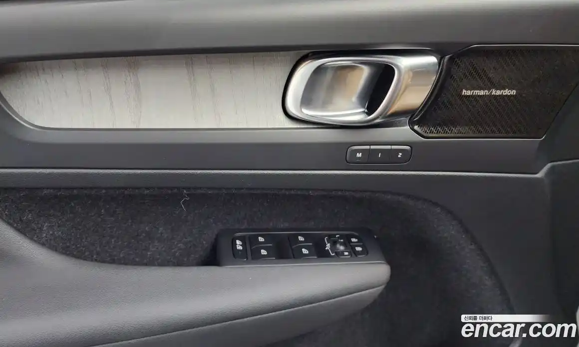 Volvo XC40 2021 2.0 Автомат в Москве № 212902, фото 16