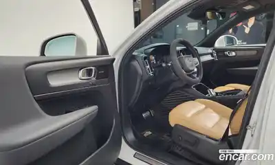 Volvo XC40 2021 2.0 Автомат в Москве № 212902, миниатюра 2