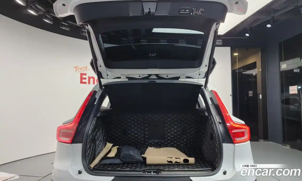 Volvo XC40 2021 2.0 Автомат в Москве № 212902, фото 10