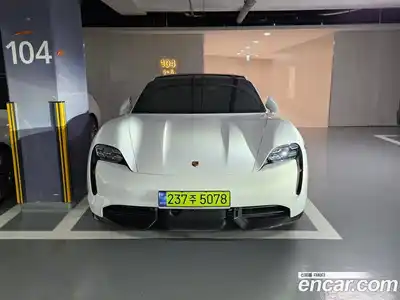 Porsche Taycan 2024 Автомат в Москве № 212982, миниатюра 3