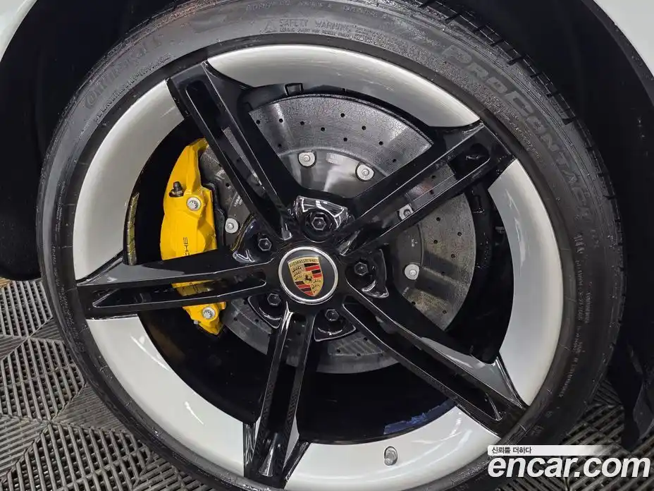 Porsche Taycan 2024 Автомат в Москве № 212982, фото 5