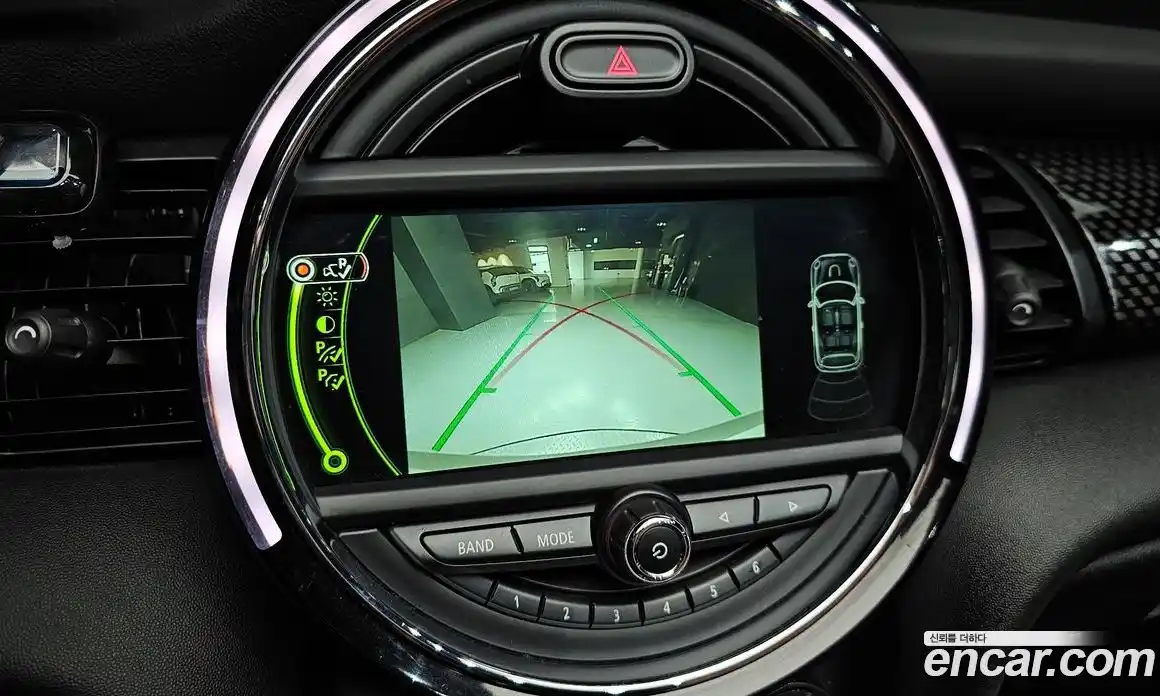 Mini Cooper Convertible 2016 2.0 Автомат в Москве № 214317, фото 18