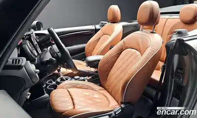 Mini Cooper Convertible 2016 2.0 Автомат в Москве № 214317, миниатюра 3