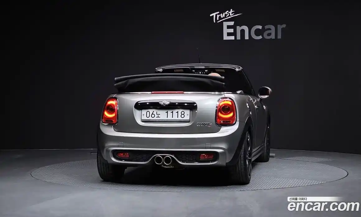 Mini Cooper Convertible 2016 2.0 Автомат в Москве № 214317, фото 6