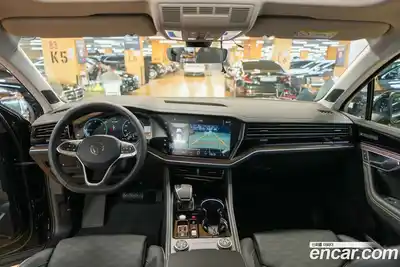 Volkswagen Touareg 2026 3.0 Автомат в Москве № 215391, миниатюра 9