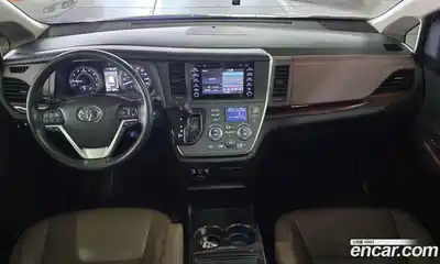 Toyota Sienna 2019 3.5 Автомат в Москве № 215675, миниатюра 7